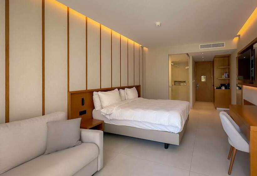 Suite Vista Mare, Radisson Beach Resort Larnaca