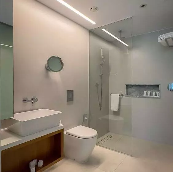 سوییت با چشم‌انداز دریا, Radisson Beach Resort Larnaca