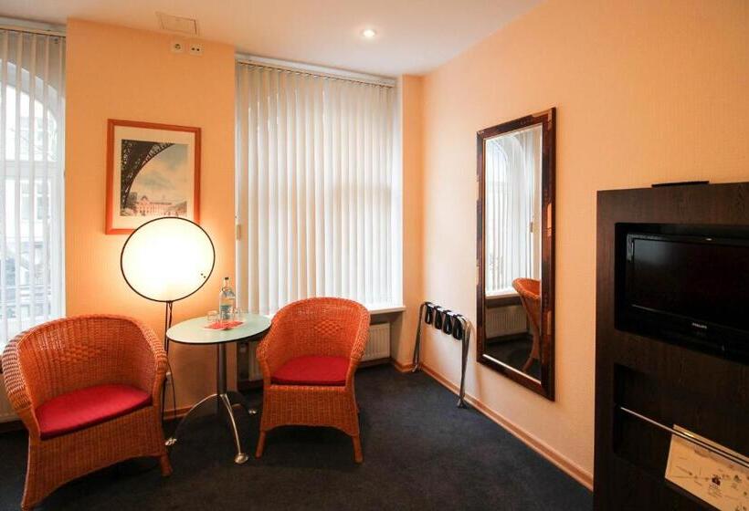 اتاق استاندارد چهار تخته, Sachsenhof