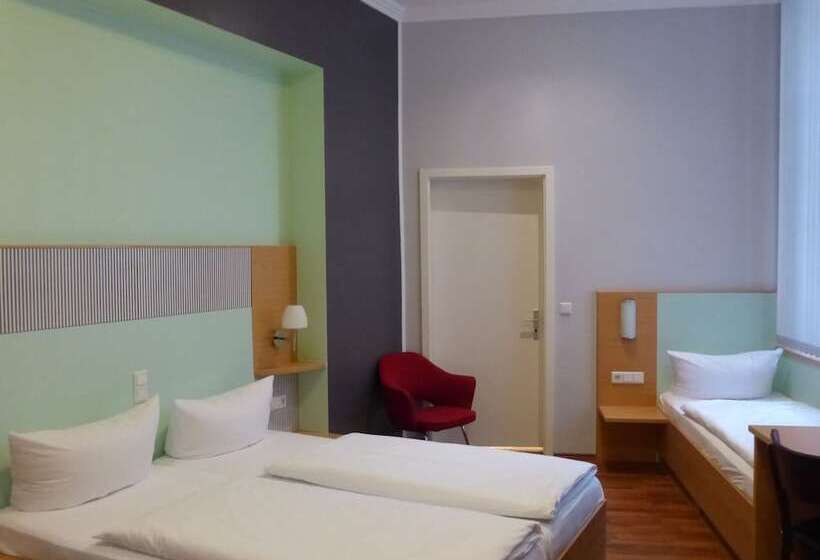 اتاق استاندارد چهار تخته, Sachsenhof