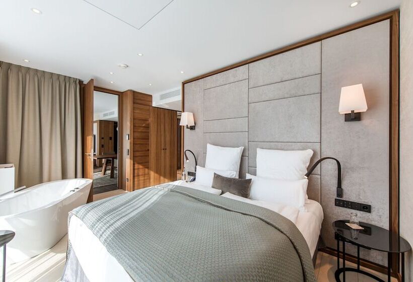 Люкс Вид на Реку, Fahrhaus