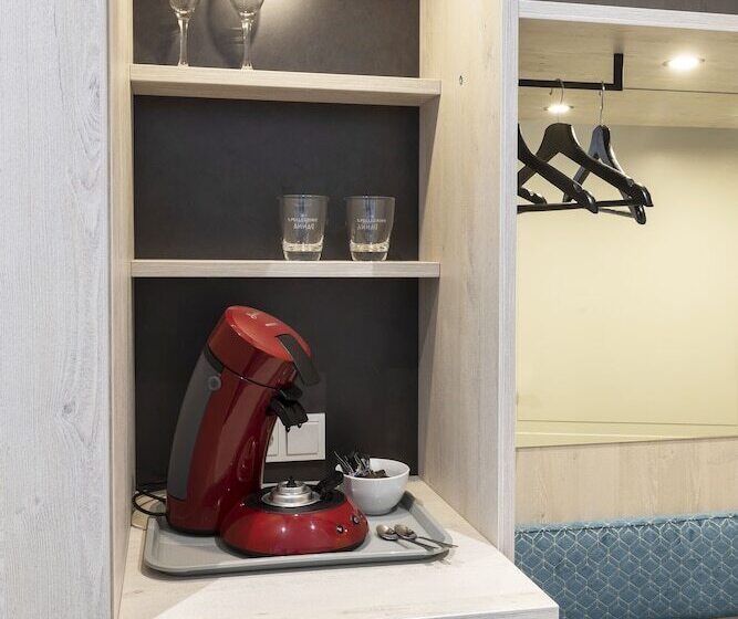 标准单人间, Historischer Krug