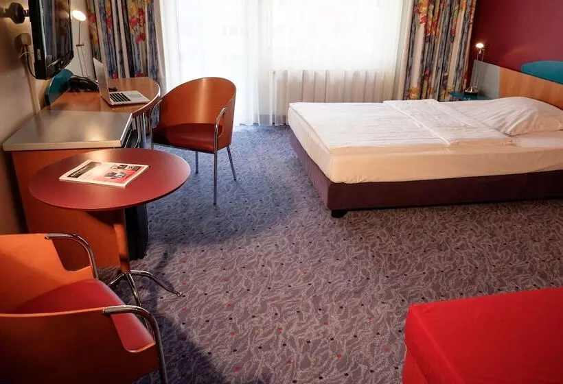 Deluxe Yhden Hengen Huone, Königshof am Funkturm Business