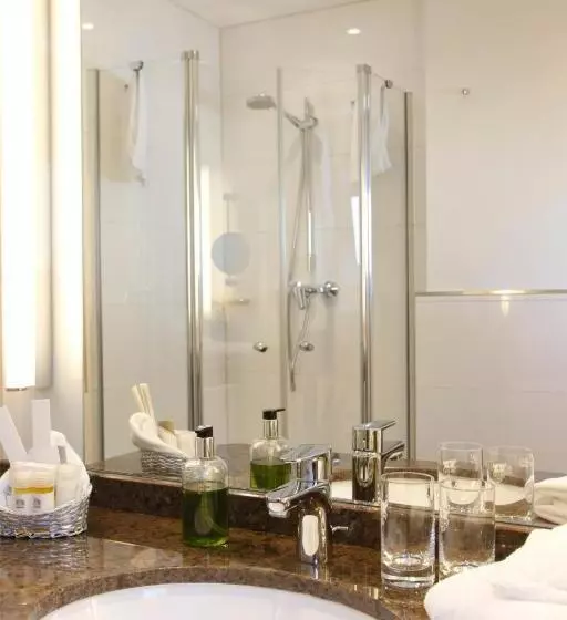 庭の見えるジュニアスイート, Parkhotel Wittekindshof