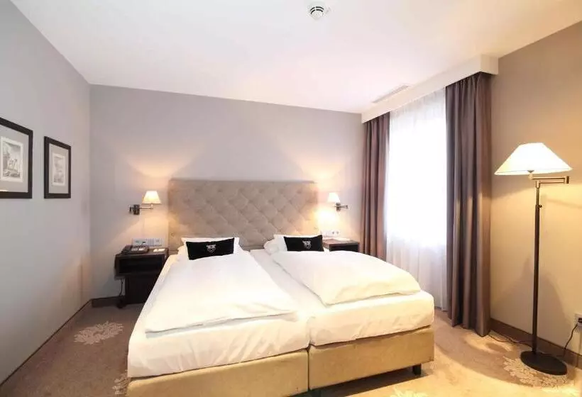 庭の見えるジュニアスイート, Parkhotel Wittekindshof