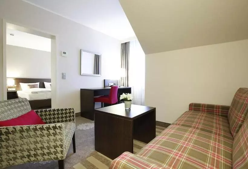 庭の見えるジュニアスイート, Parkhotel Wittekindshof