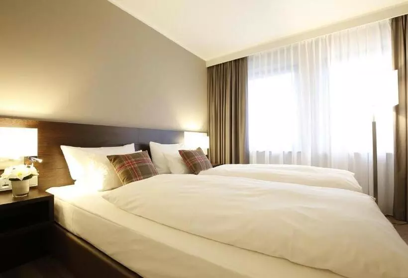庭の見えるジュニアスイート, Parkhotel Wittekindshof