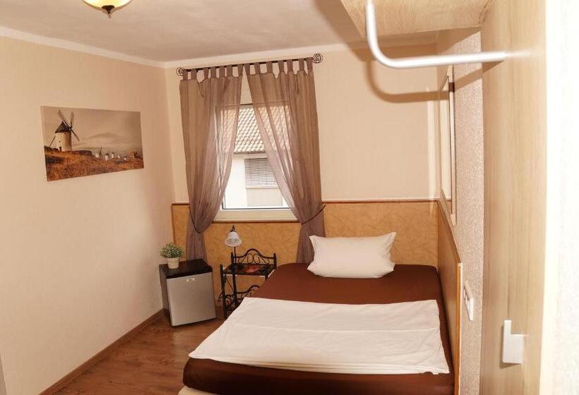 スタンダードシングルルーム, Boos