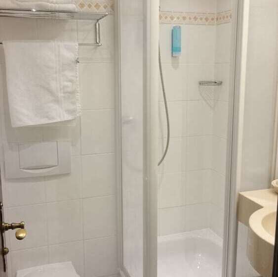 חדר סטנדרט, Central