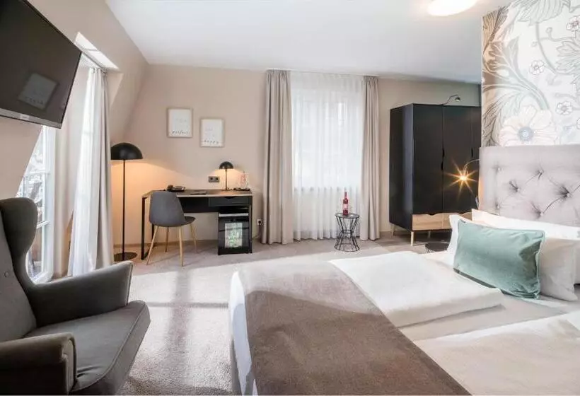 Classic room with balcony, Germania
