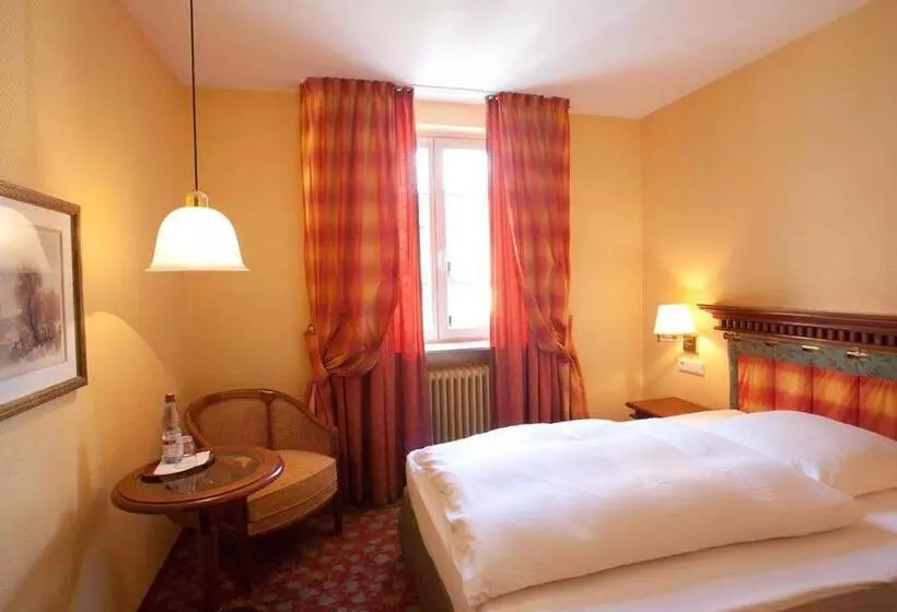 Quarto Estandar Individual, Karpfen