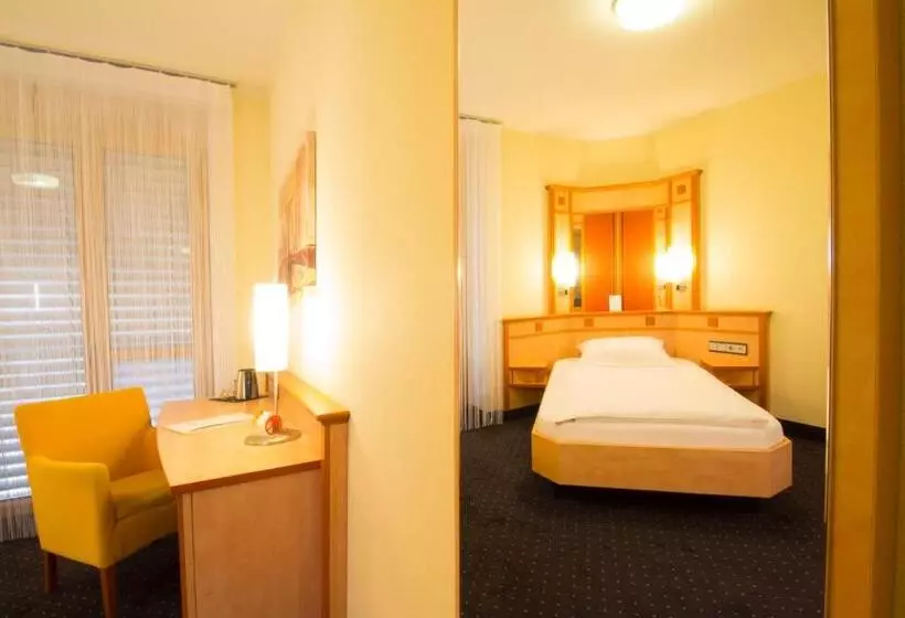 Comfort Yhden Hengen Huone, Rio