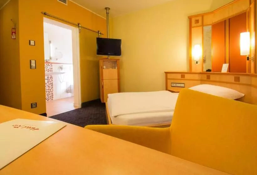 Comfort Yhden Hengen Huone, Rio