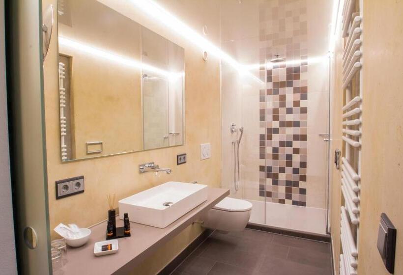 اتاق کلاس بیزنس, Rio