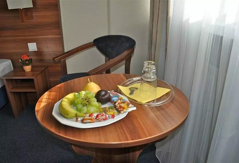 اتاق راحتی, Savoy