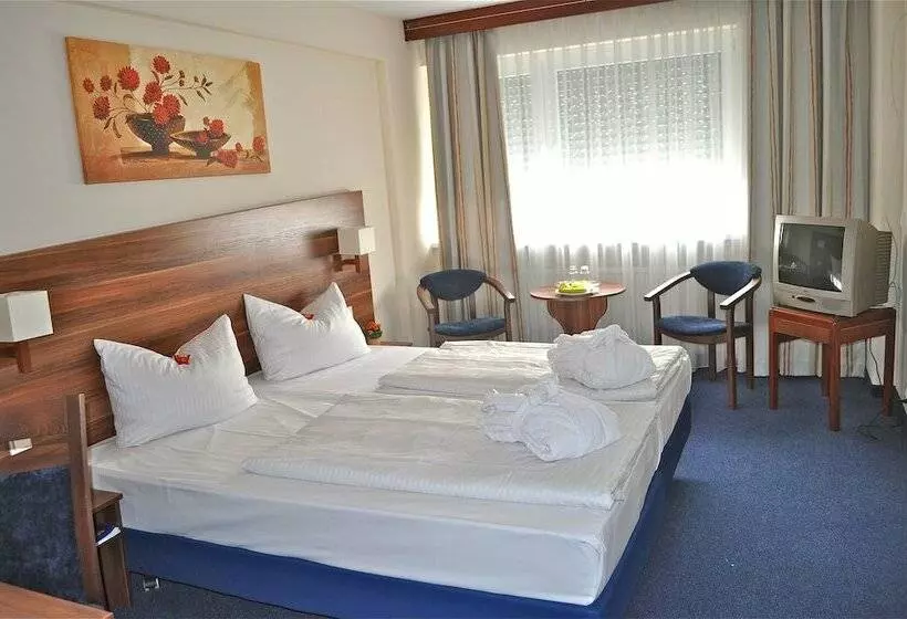 اتاق راحتی, Savoy