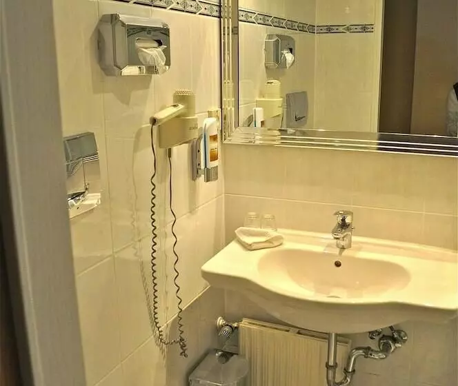 اتاق راحتی, Savoy