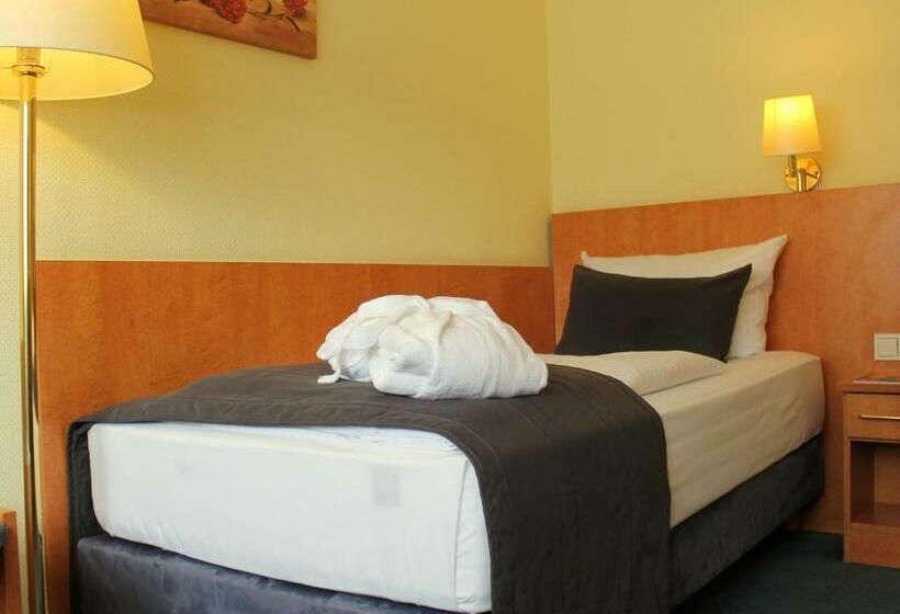 スタンダードシングルルーム, Savoy