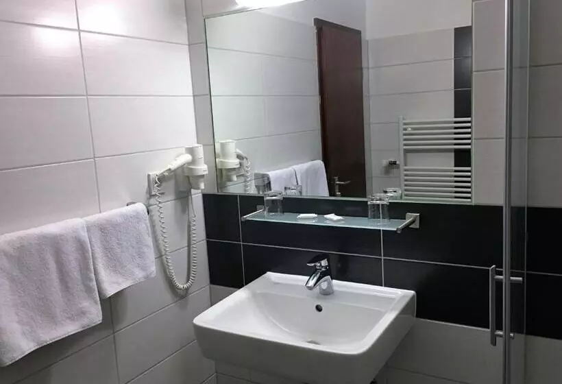 اتاق راحتی یک تخته, Stadt Hamburg Am Fluss Saarbrücken