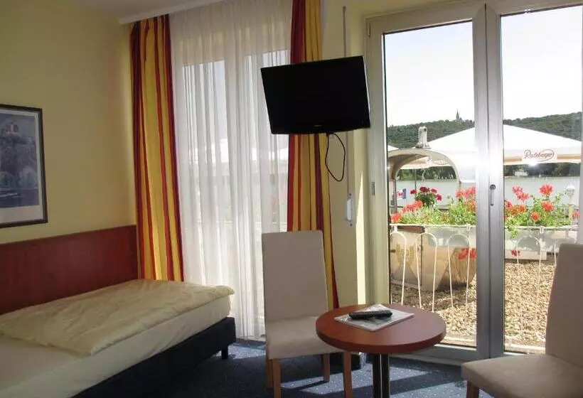 Comfort Kolmen Hengen Huone, Parkhotel Rüdesheim
