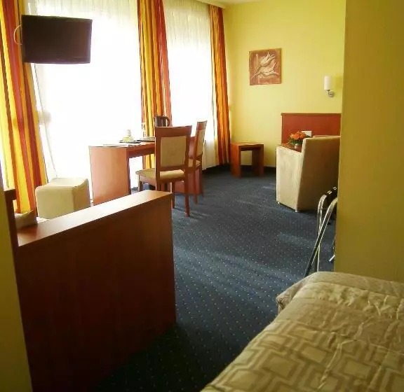 Comfort Kolmen Hengen Huone, Parkhotel Rüdesheim