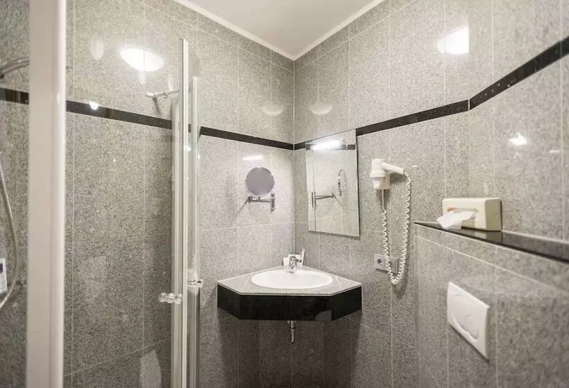 اتاق استاندارد, Schlosshotel Weilburg