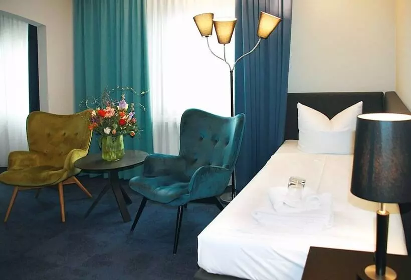 Quarto Familiar, Avia
