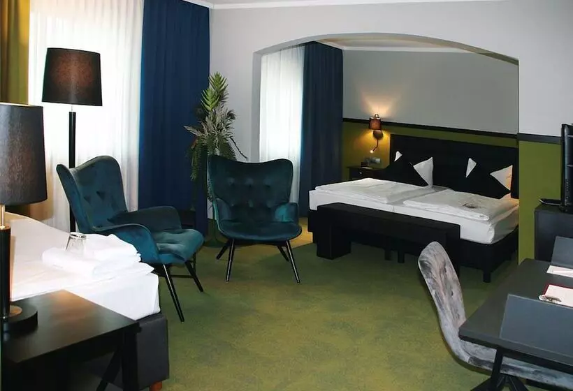 Quarto Familiar, Avia