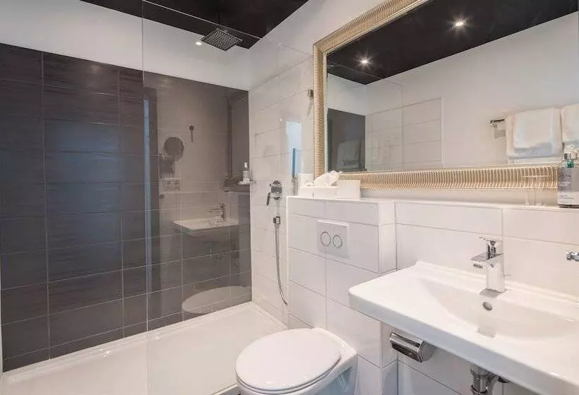 اتاق سوپریور با بالکن, Best Western Hotel Würzburg Süd