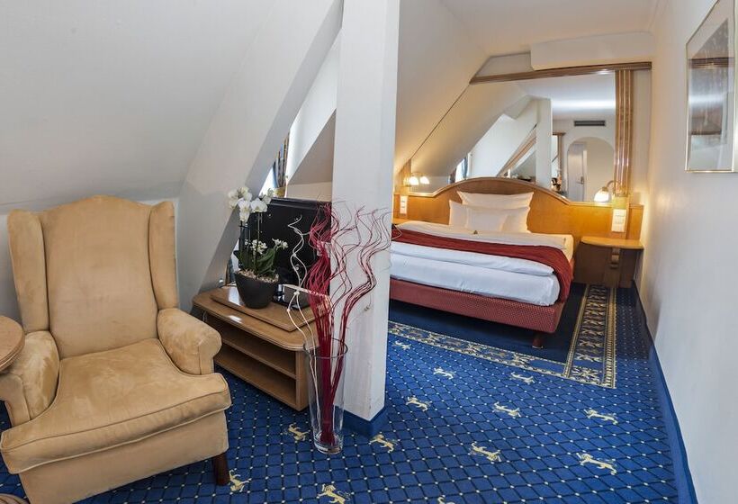 اتاق استاندارد یک نفره, Drei Loewen