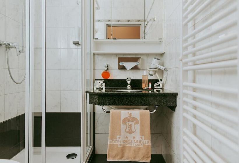 חדר סטנדרט יחיד, Drei Quellen Therme