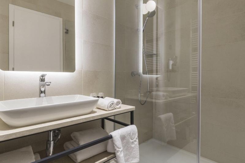 اتاق استاندارد, Hahn