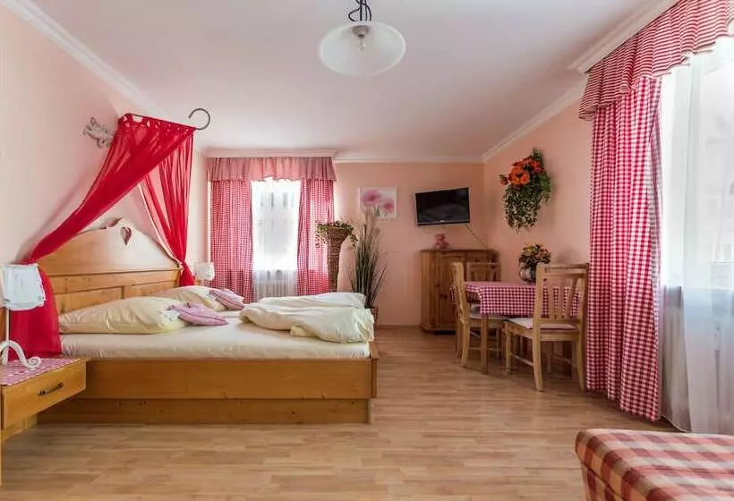 Chambre Triple Standard, Monaco