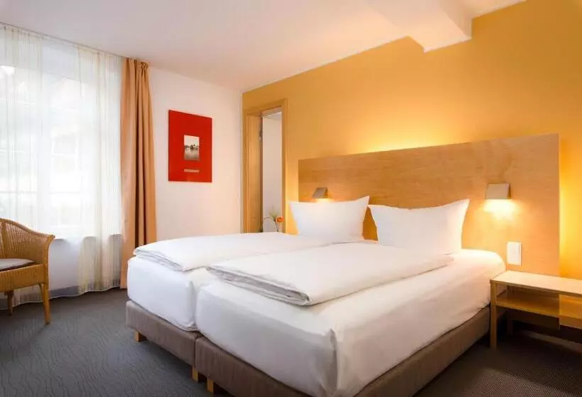 Quarto Economy, Nepomuk