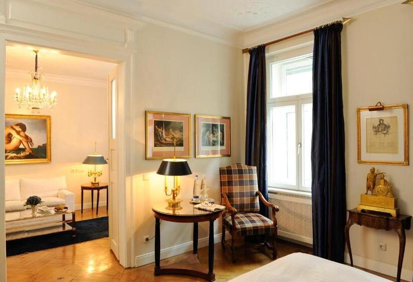 سوییت, Boutique Hotel Splendid