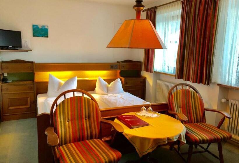 스탠다드 룸, Vier Jahreszeiten