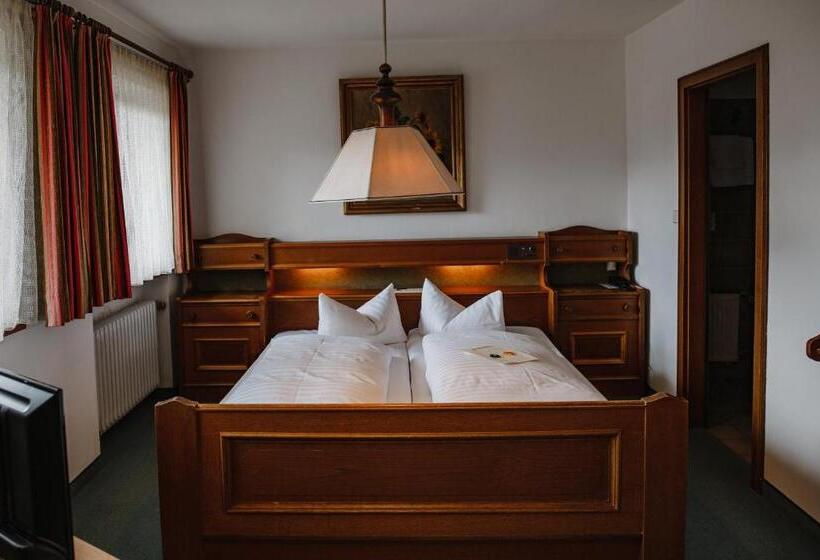 주니어 스위트, Vier Jahreszeiten