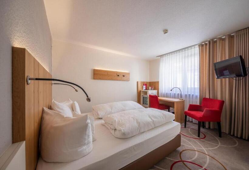 Номер Стандарт, Zum Goldenen Ochsen Am Schlossgarten