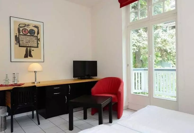 Habitació Triple Estàndard, Art Hotel Weimar