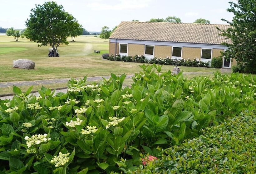 Номер Стандарт Трехместный, Møn Golf Resort Hotel Præstekilde