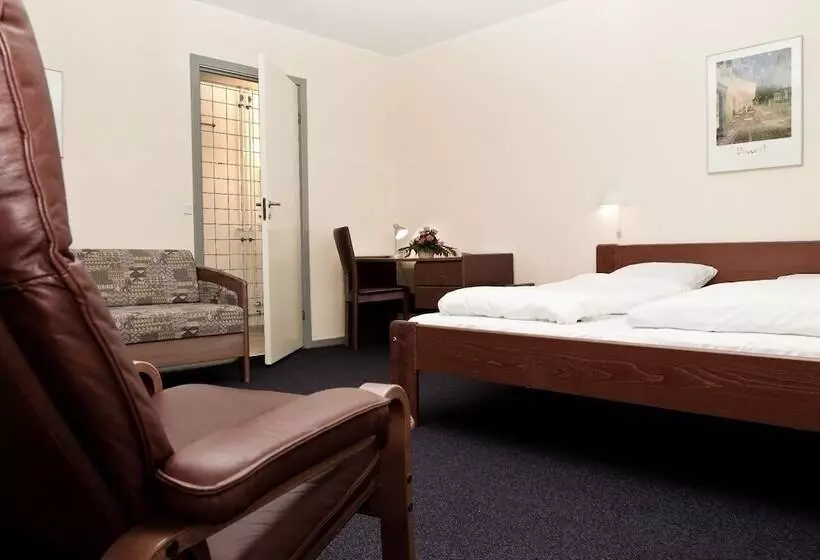 Superior Kolmen Hengen Huone, Wittrup Motel