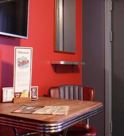 트리플 클래식 룸, Wittrup Motel