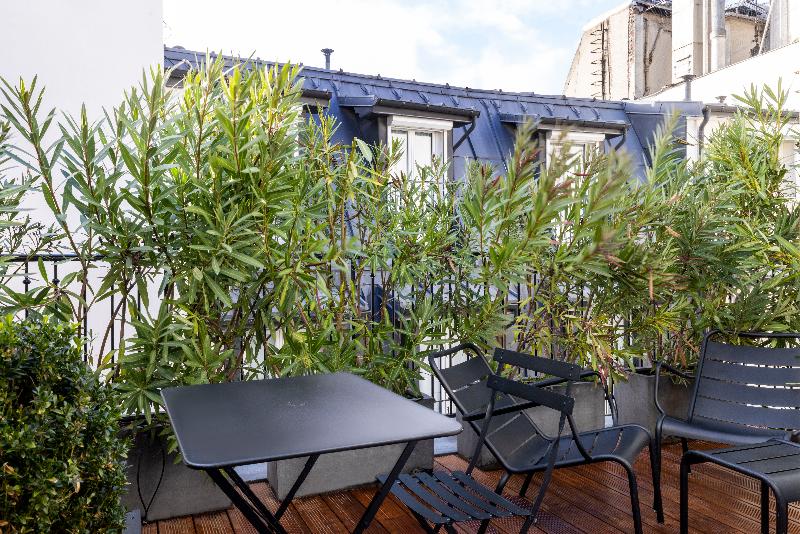 テラス付スーペリアルーム, Esté