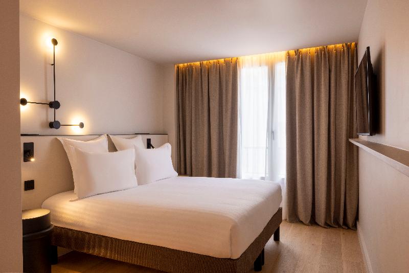 スーペリアールーム, Esté