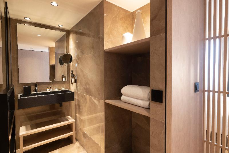 クラシックルーム, Esté