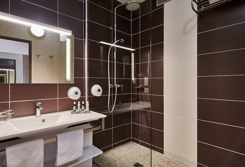 غرفة قياسية بالطابق الأرضى, Atlanthal