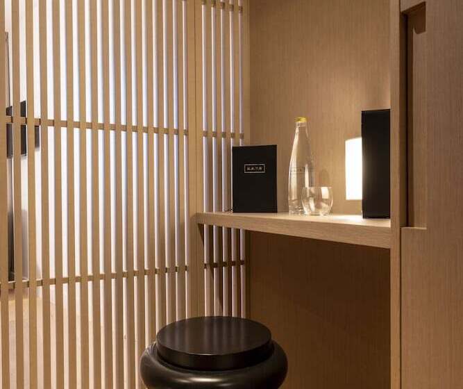 スタンダードシングルルーム, Esté