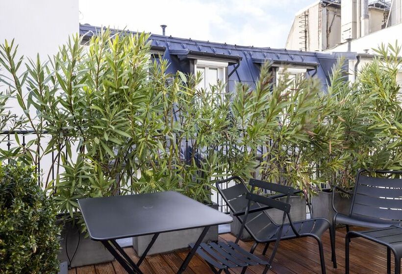 テラス付スーペリアルーム, Esté