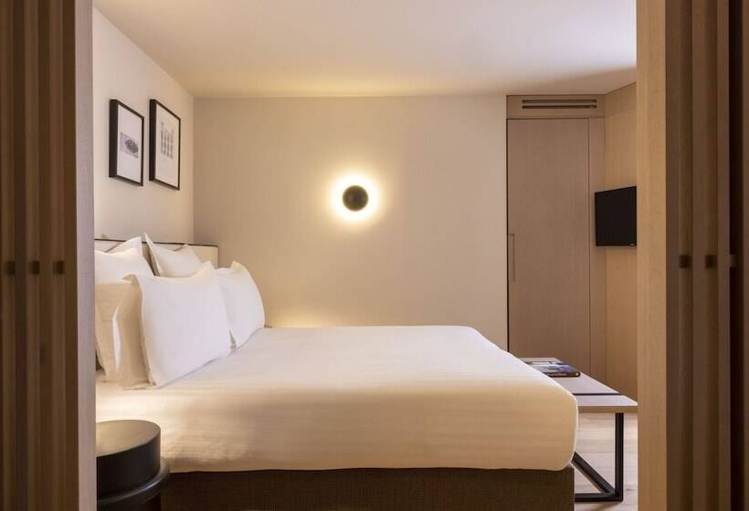 デラックスルーム, Esté