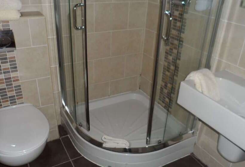 اتاق استاندارد سه نفره, Gabriel House Guesthouse